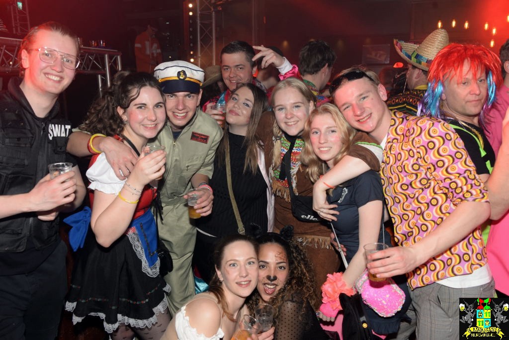 ../Images/Carnavals maandagavond in VdG 405.jpg